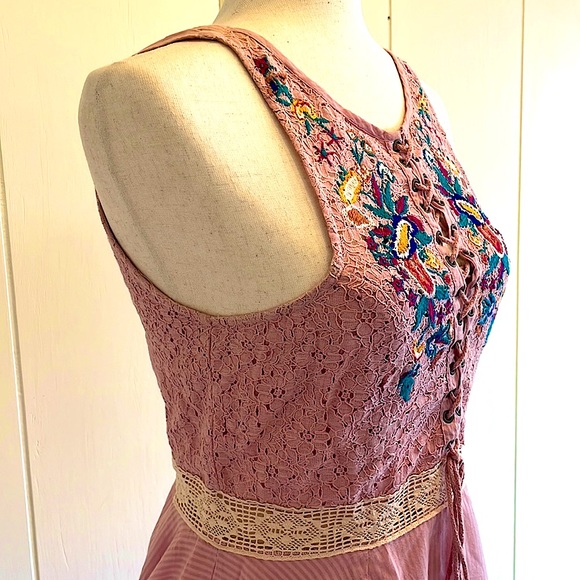 SoHo Chick Pink 🧚‍♀️ Dress/ Small/ Embroidery/ Floral/ Stripes/ Good Condition - Picture 4 of 15